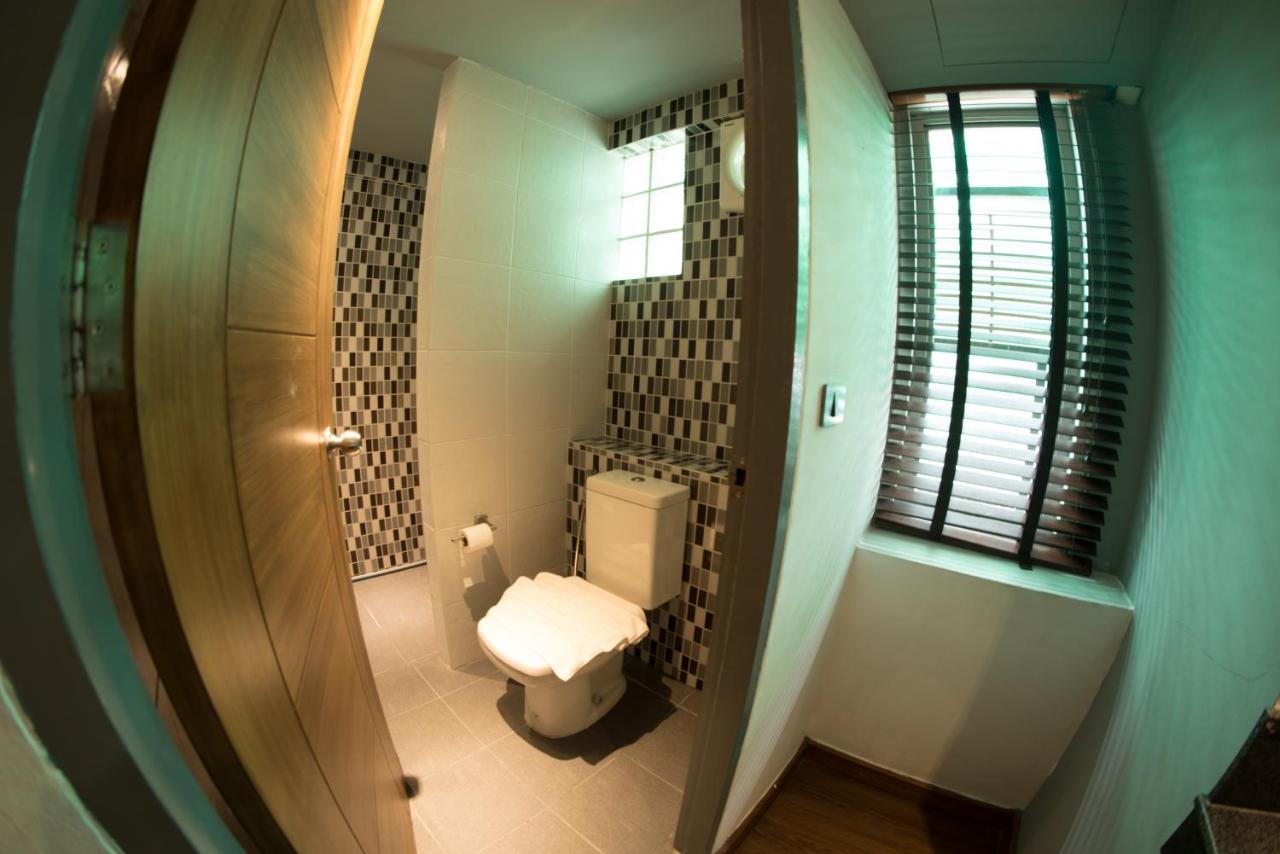 Hotel Admire Thonburi Bangkok Esterno foto