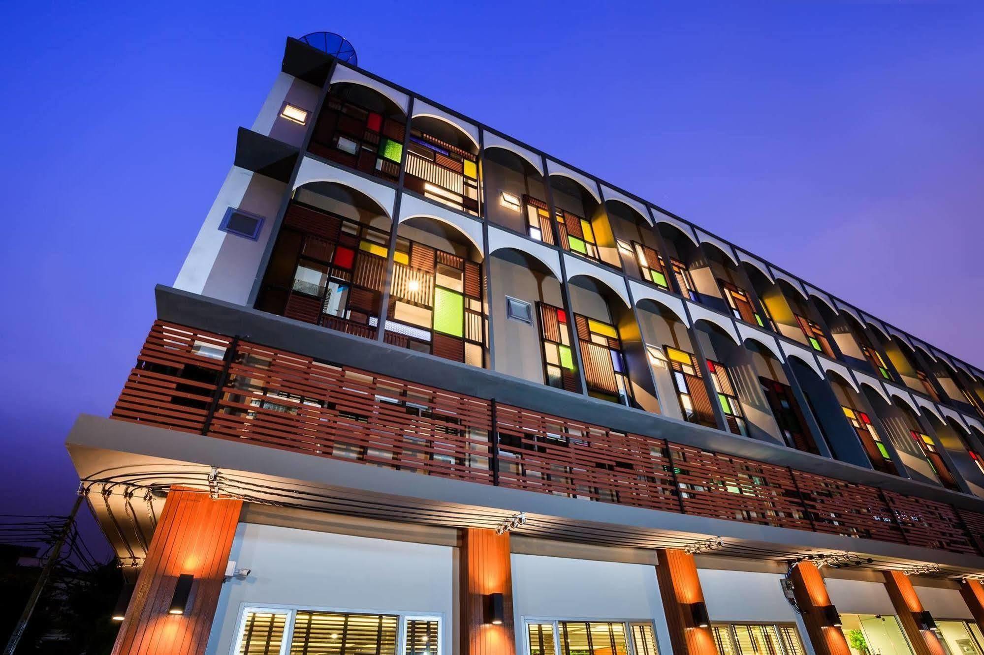 Hotel Admire Thonburi Bangkok Esterno foto