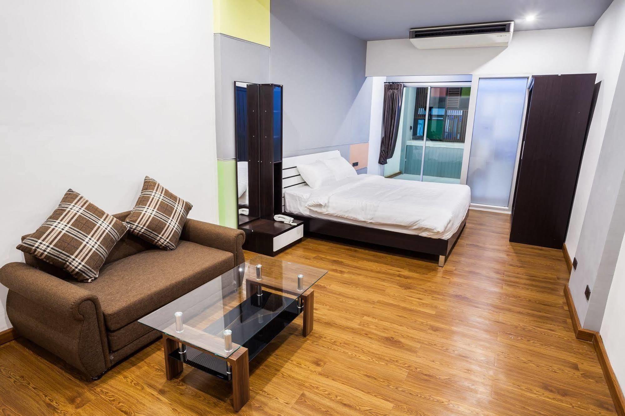 Hotel Admire Thonburi Bangkok Esterno foto
